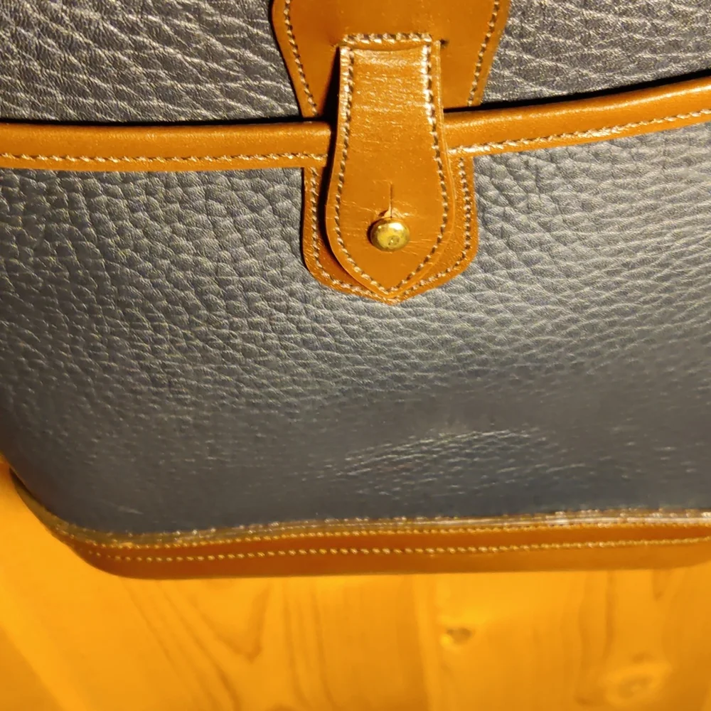 Dooney & Bourke All Weather Leather Vintage Carrier Bag - B702 - Picture 8 of 16